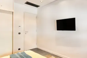 Newly Renovated Apartment Full of Art and Style - Image 3