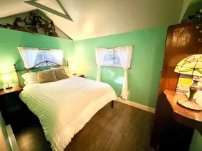 Redwood Riverfront Getaway - Image 2