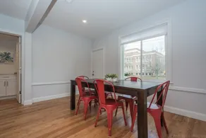 Luxury, Location, Privacy. Walk to train. Boston - Image 5