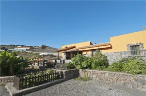 RUSTIC HOUSE WITH JACUZZI - Image 2