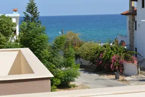 Spacious and relaxing villa with Superb location. - Image 4