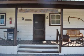 HISTORIC WAGON HOUSE NEAR CRATER LAKE NAT'L PARK - Image 3