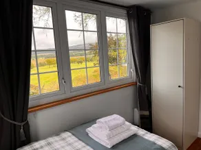 Cheerful 2 Bedroom Lodge - Image 2