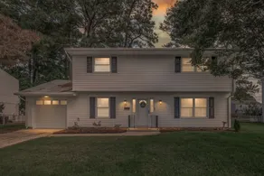 4BD home with gameroom and pool, close to Langley & PTC! - Image 2