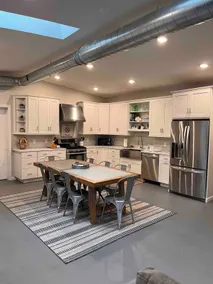 Steps from Beach, Cliff Walk, Minutes to Downtown! - Image 2