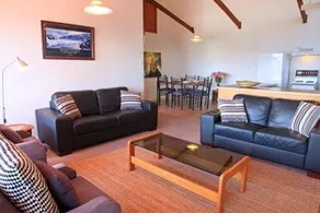 3 Bedroom Apt with Spectacular View - Image 3