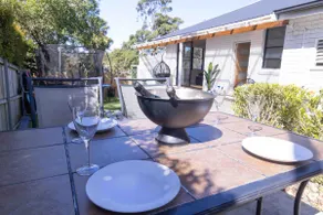 Coastal 3 bedroom house with private oasis. - Image 5