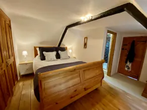 Large 5 Bedroom Thatched Cottage - Great Location! - Image 4