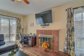 Super 4BR/2BA/Private/Comfy/Quiet/Convenient - Image 3