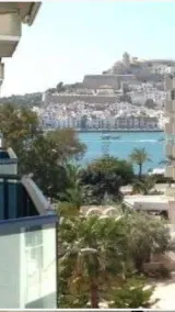 Marina apartment + long-term parking - Image 2