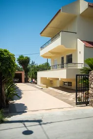 Chrisa's Paradise - Image 4