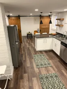 Clean, New & Modern Downtown Apartment - Rear Unit - Image 5