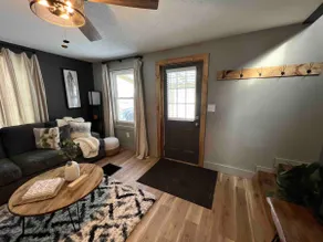 Beautiful renovated 2 bedroom house in potsdam! - Image 2
