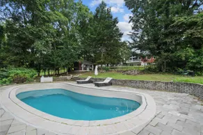 Charming Luxury Villa Near New York City - Image 3