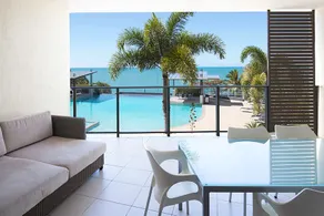 Luxury Oceanview 4 Bedroom Apartment - Image 5