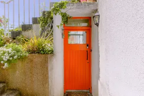 Victorian Apartment in The Crescent Close to Town and Sea - Image 3