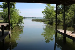 Chattanooga Chickamauga Lakefront Resort Pets OK - Image 5