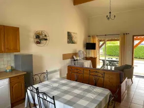 Independent apartment, air conditioning, residence, pool, parking - Image 4