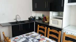 Village center, spacious accommodation for 6, skiing, hiking - Image 4