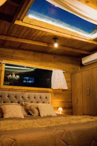 The cabin of your dreams exists! Cinnamon/Grass - Image 5