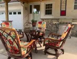 The Salem House: 17 Acres of Country Charm! - Image 5