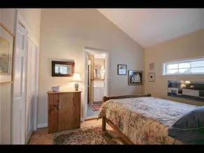 Whitehall - Finger Lakes Hot Tub Suite - Image 3