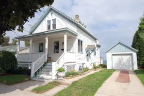 Dog Friendly Cozy Cottage Rental on Lake Michigan! - Image 2