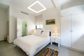 Sunny Luxury Apartments - Image 4