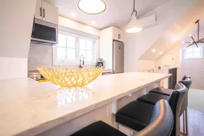 Hildore Loft 1 Modern bdrm with Peloton Bike! - Image 5