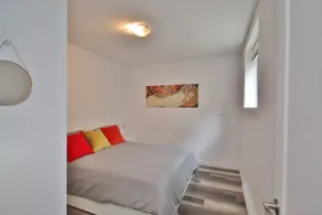Newly Renovated 2 BDRM with Parking - Image 2