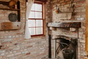 Beautiful Pioneer Historic Nauvoo Guest House - Image 3