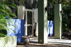 Beach & Town Posh Location! Jungle Paradise Studio - Image 2