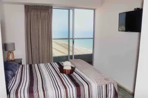 Ocean Dream-Modern Apartment 15 min from the Airport - Image 4