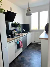 Apartment overlooking Charente near downtown - Image 3