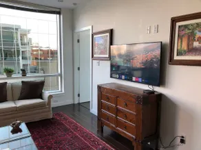 JUST BREATHE:Bright, airy downtown condo w/parking - Image 3