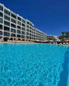 Ocean Front. Heated Pool.2AirCondition - Image 3
