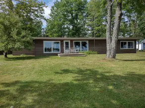 Eagle Point Inn on Black Lake Michigan. - Image 2