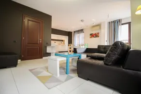Trendy & Deluxe Apartment by Flat Mаnager - Image 4