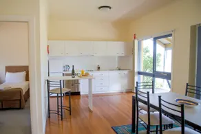 Vineyard Views - Shiraz Cottage at Tranquil Vale - Image 5