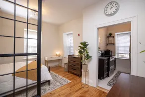 Spotless Federal Hill flat in a Victorian Mansion - Image 4