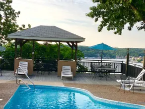 Lake Front Condo W/Amazing View Hot Summer Nights - Image 5