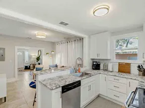 2694- Fun Cottage in Riverside, Family/Pets Ok - Image 4
