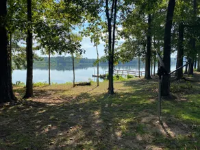Secluded Lodge Close to Amenities - Image 3