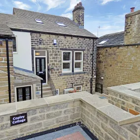Copley Loft 3 Bedroom House with Patio - Image 3