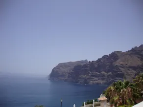 41 ELEGANT & STUNNING HOLIDAY HOME WITH PANORAMIC CLIFF & SEA VIEWS - Image 5