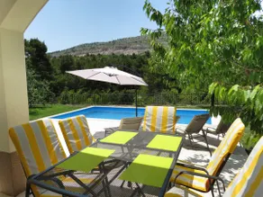 Spacious apartment with private pool Split-Omiš - Image 2