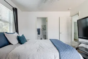 3BR/3.5 BA /2 Car garage by Beaches Disney Irvine - Image 5