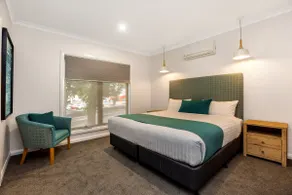 Apartments On High - 3 Bedroom - Image 4