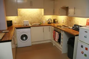 Glenlochy Apartments - Image 3