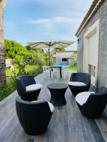 Large villa with spaces/relaxation/garden/terrace - Image 2